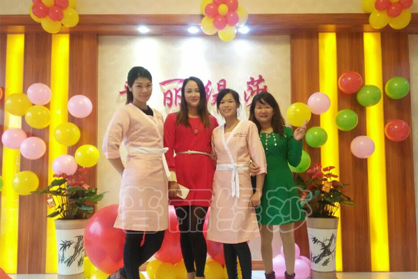 广西玉林嘿嘿视频在线观看美容院正式营业