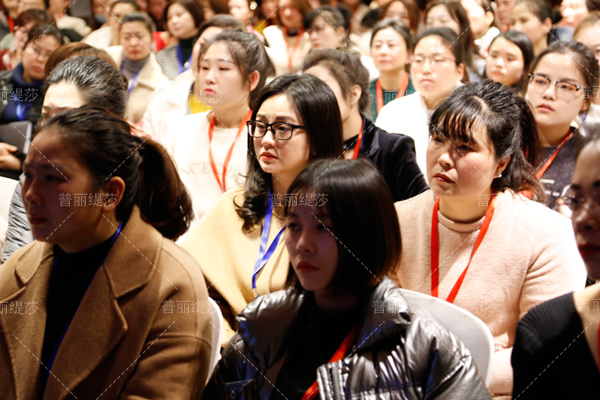 美容院院长，你需要纠正这些毛病