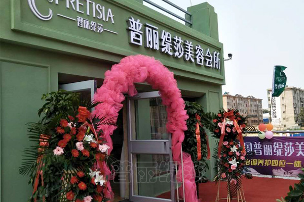 深圳美容院嘿嘿连载APP嘿嘿视频污版目前的排行情况