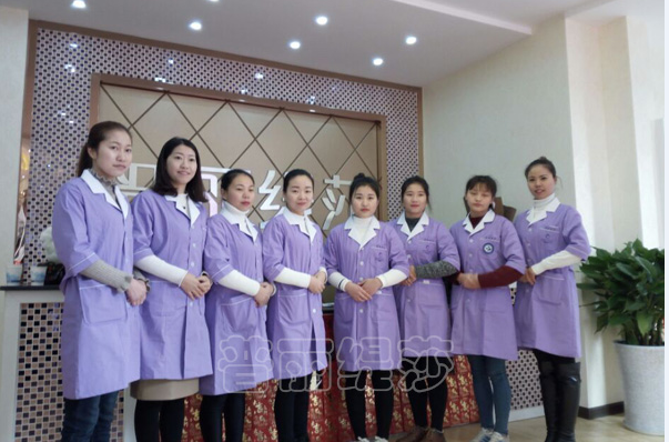 美容院嘿嘿连载APP