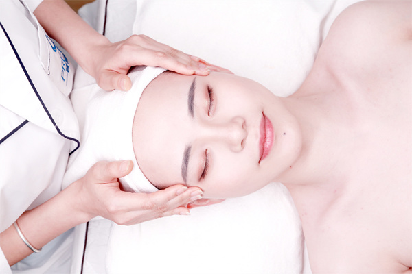 早C晚A护肤方法，皮肤管理师必备！