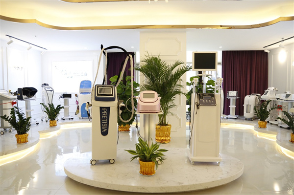 新手小白必看的开美容院那些嘿嘿连载APP陷阱！